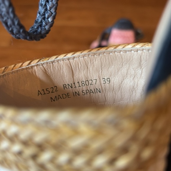 Boden women’s size 39 (8.5) Colorful Strappy Women's chunky heel Sandals - Picture 7 of 7